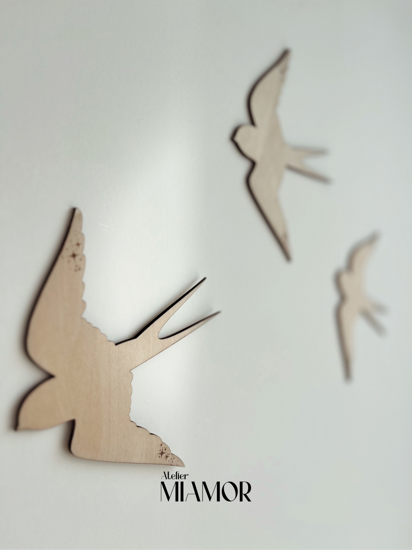 Trio d'hirondelles en bois - Décoration murale