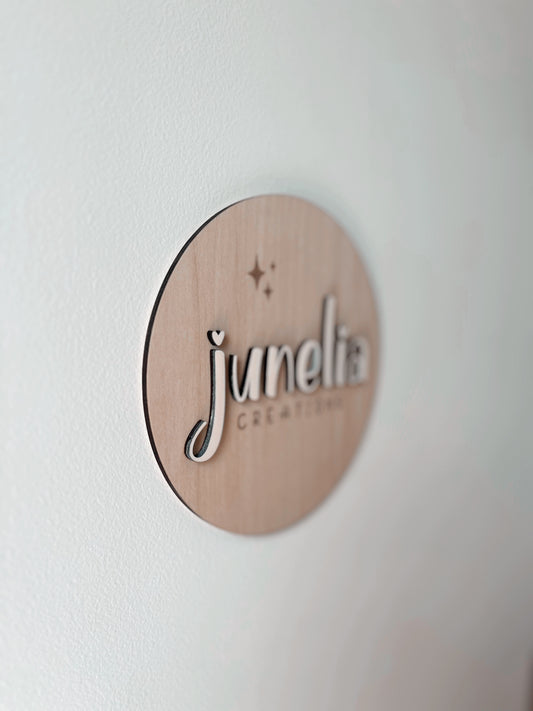Plaque en bois avec logo d'entreprise