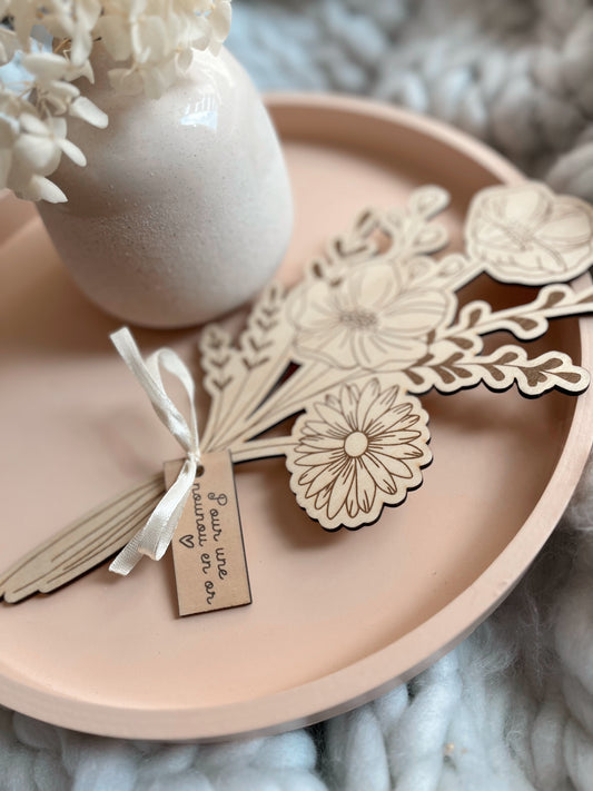 Bouquet de fleurs en bois - Pour une nounou en or