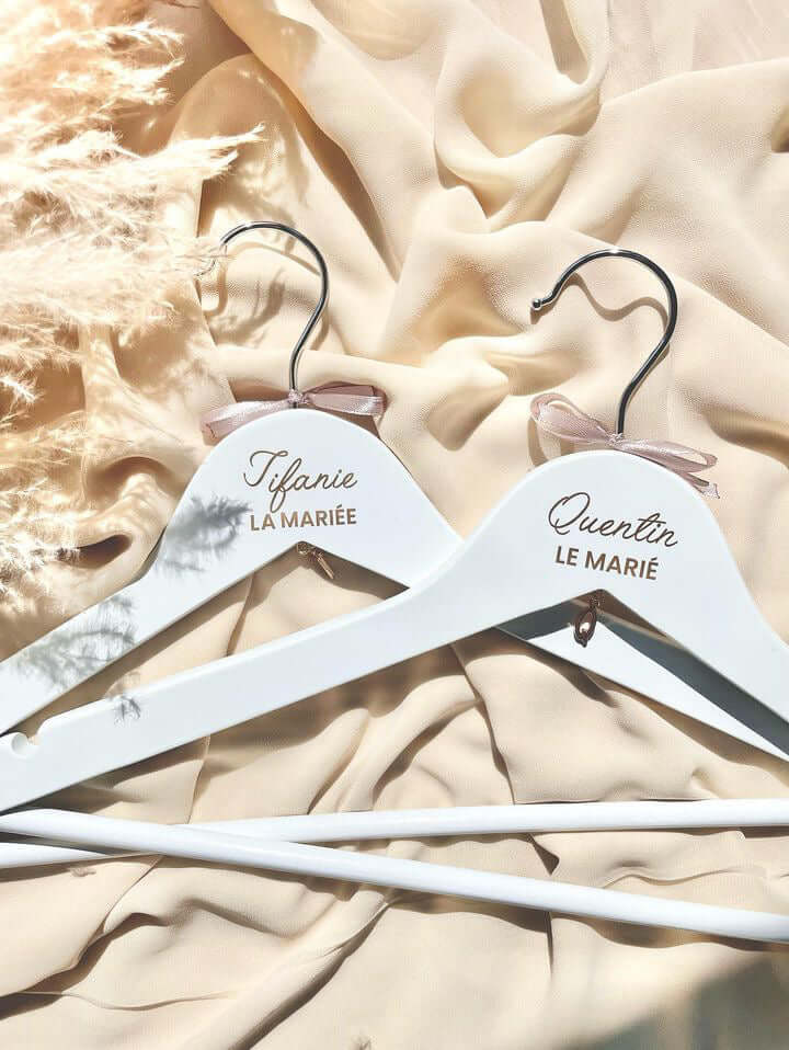 Cintre personnalisé pour mariage