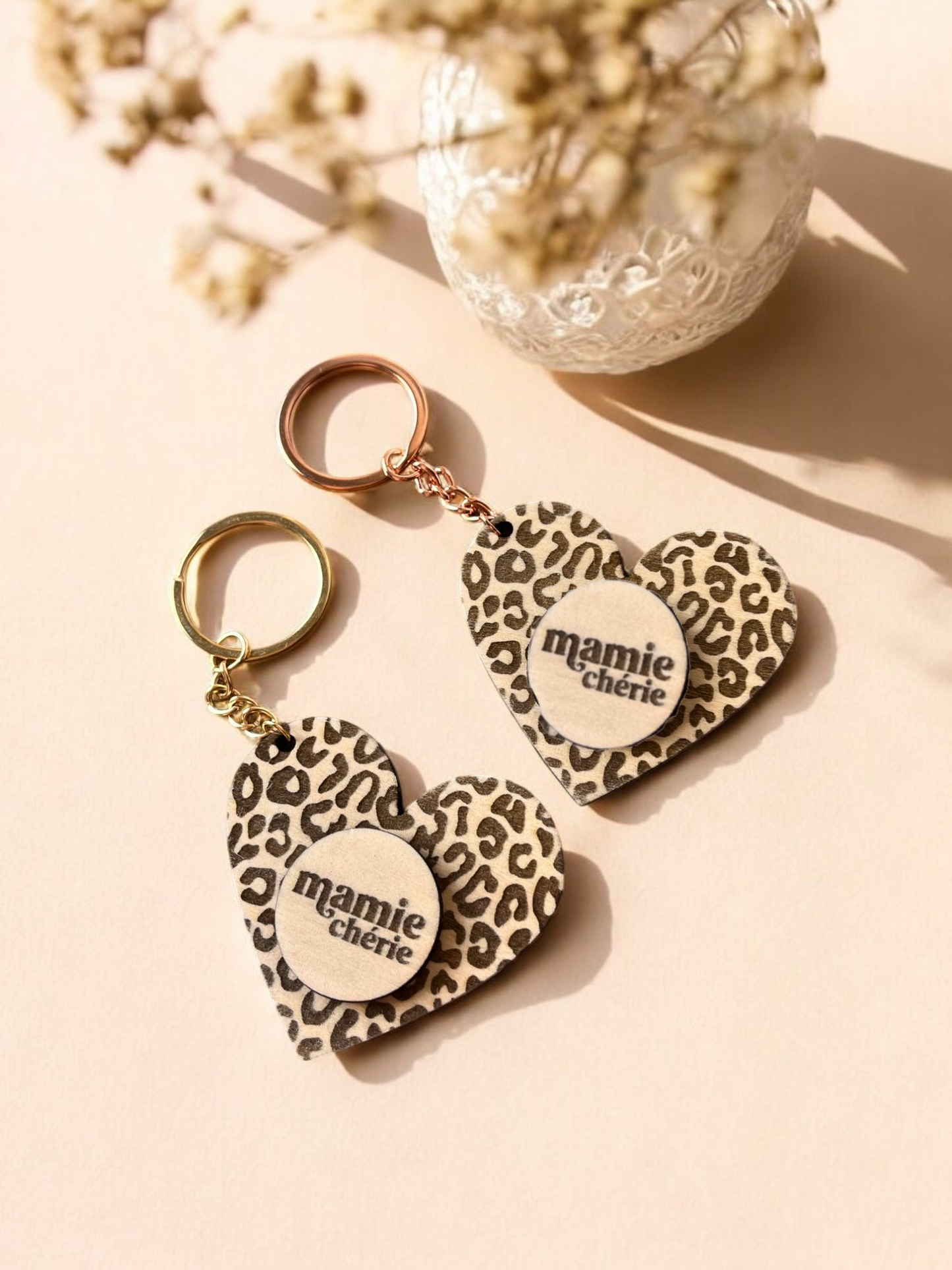 Porte clé en bois "Mamie chérie"