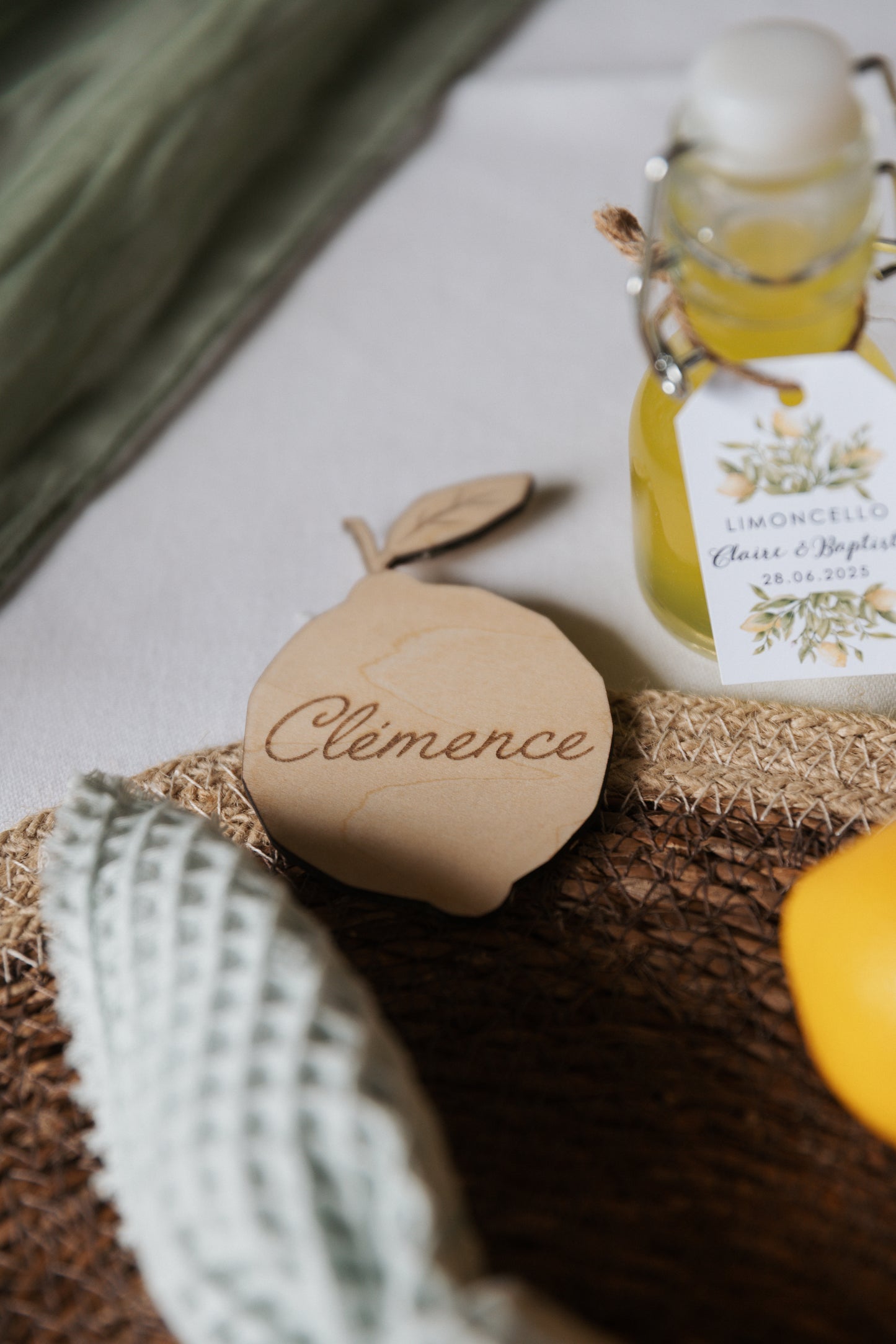 Marque-place citron en bois personnalisé