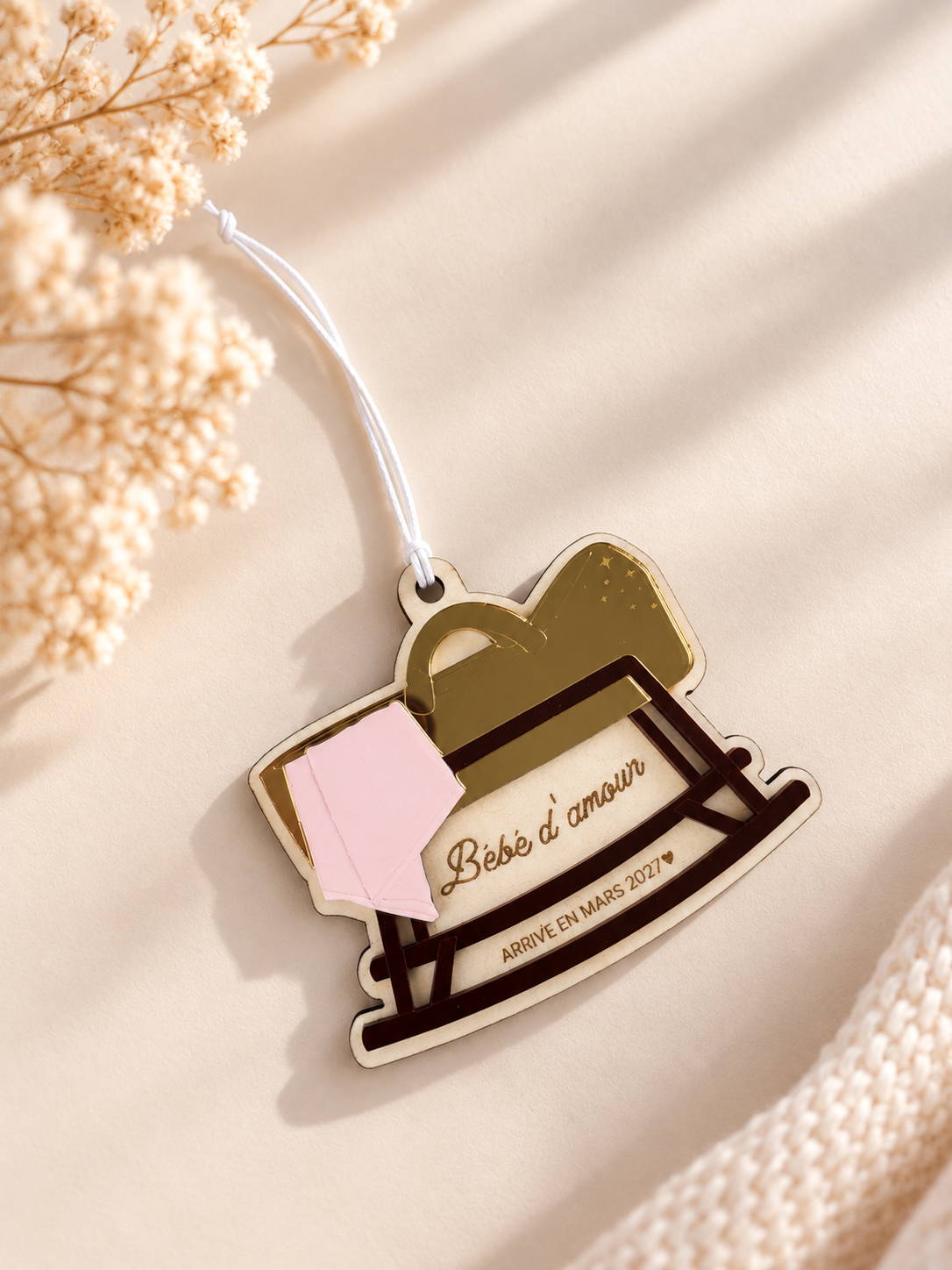 Suspension annonce grossesse de Noël – Couffin de bébé