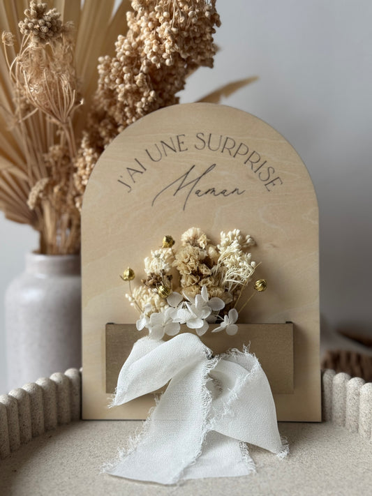 Carte en bois annonce grossesse maman