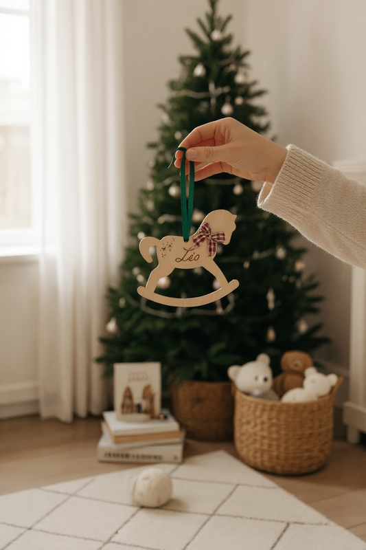 Cheval à bascule personnalisé - Suspension sapin en bois