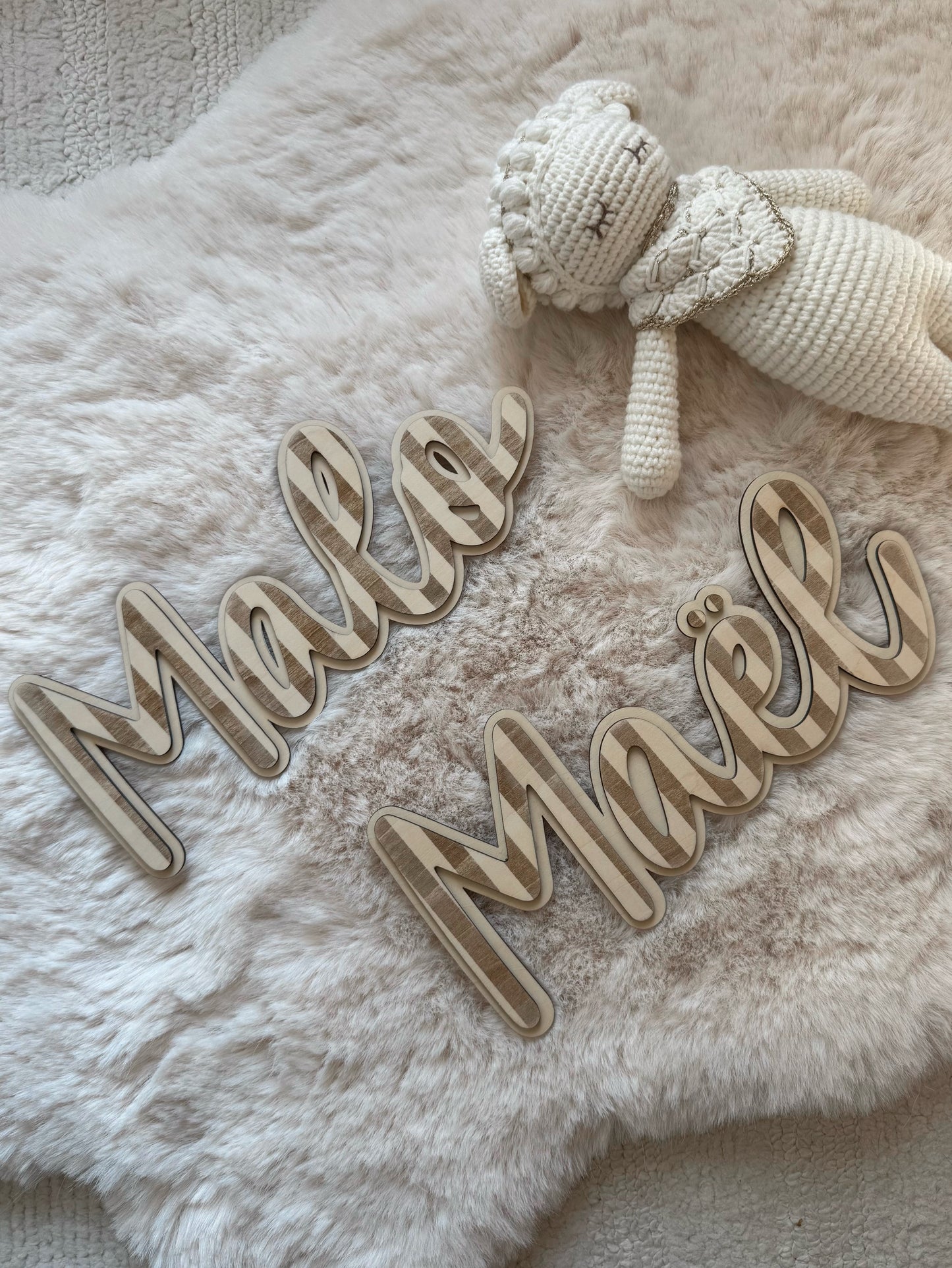 Prénom en bois motif rayures