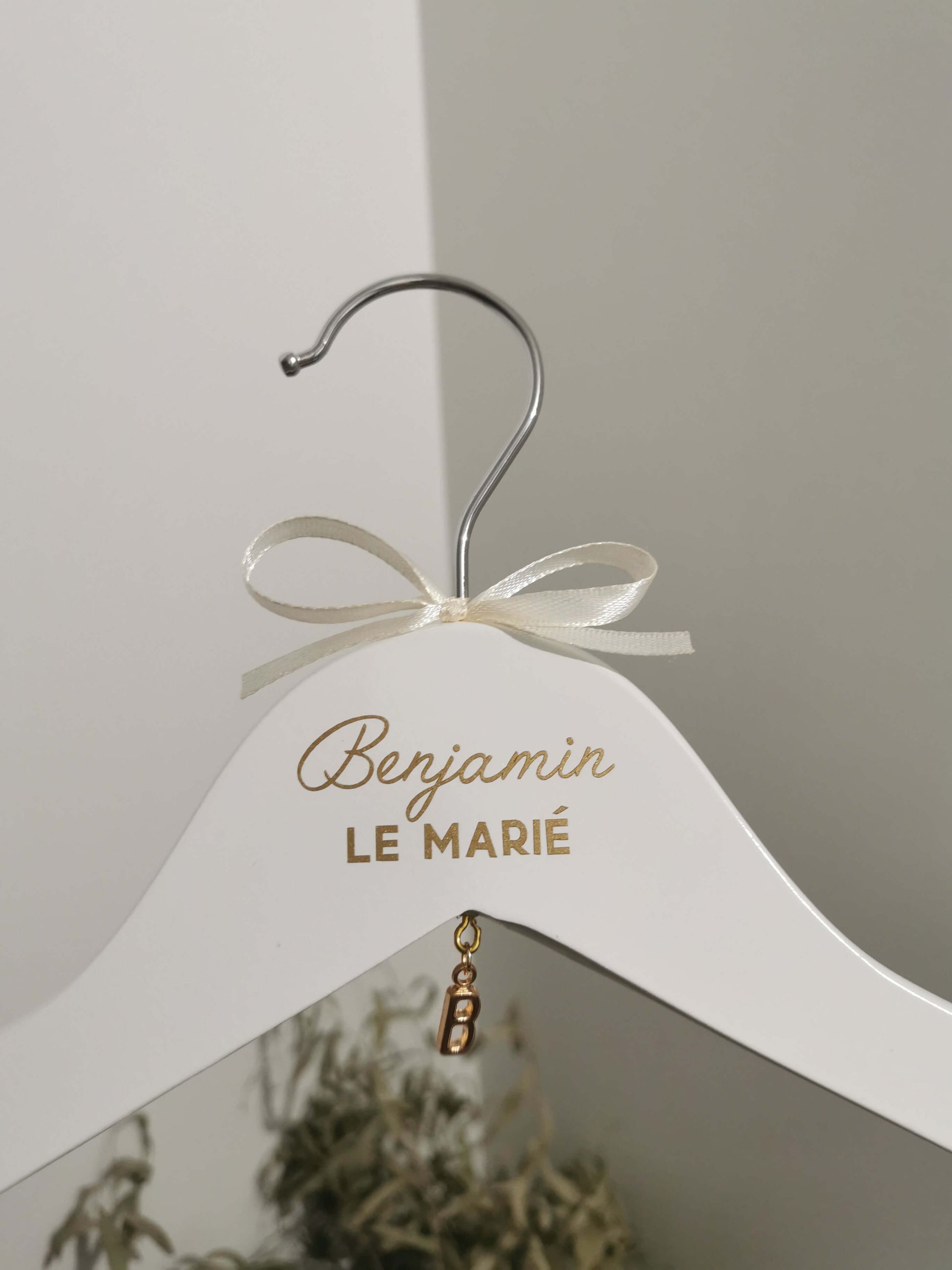 Cintre Personnalis Pour Mariage Atelier Miamor cintre-personnalis-pour-mariage-atelier-miamor